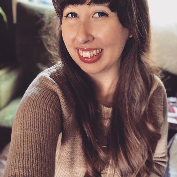 Meet your Posher, Mallory - Picture 3 of 7